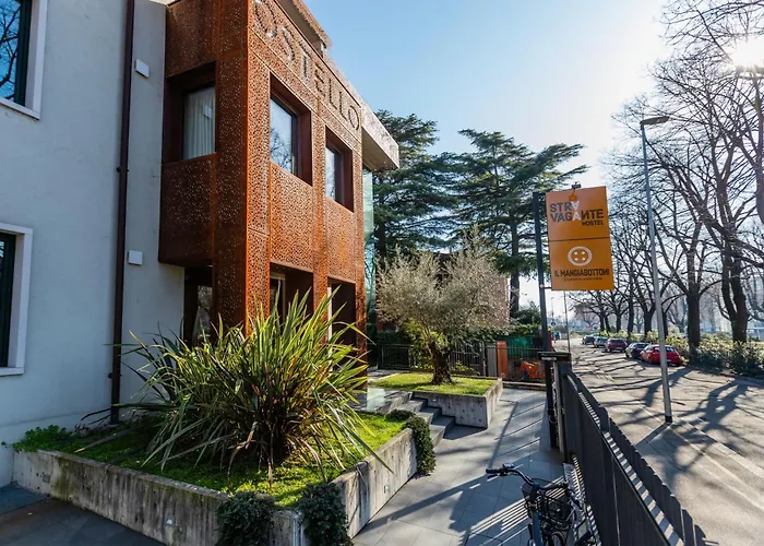 Stravagante Hostel & Rooms